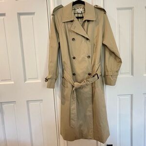 Beautiful Brooks Brothers Classic women’s Sz 10 346 Trench Coat